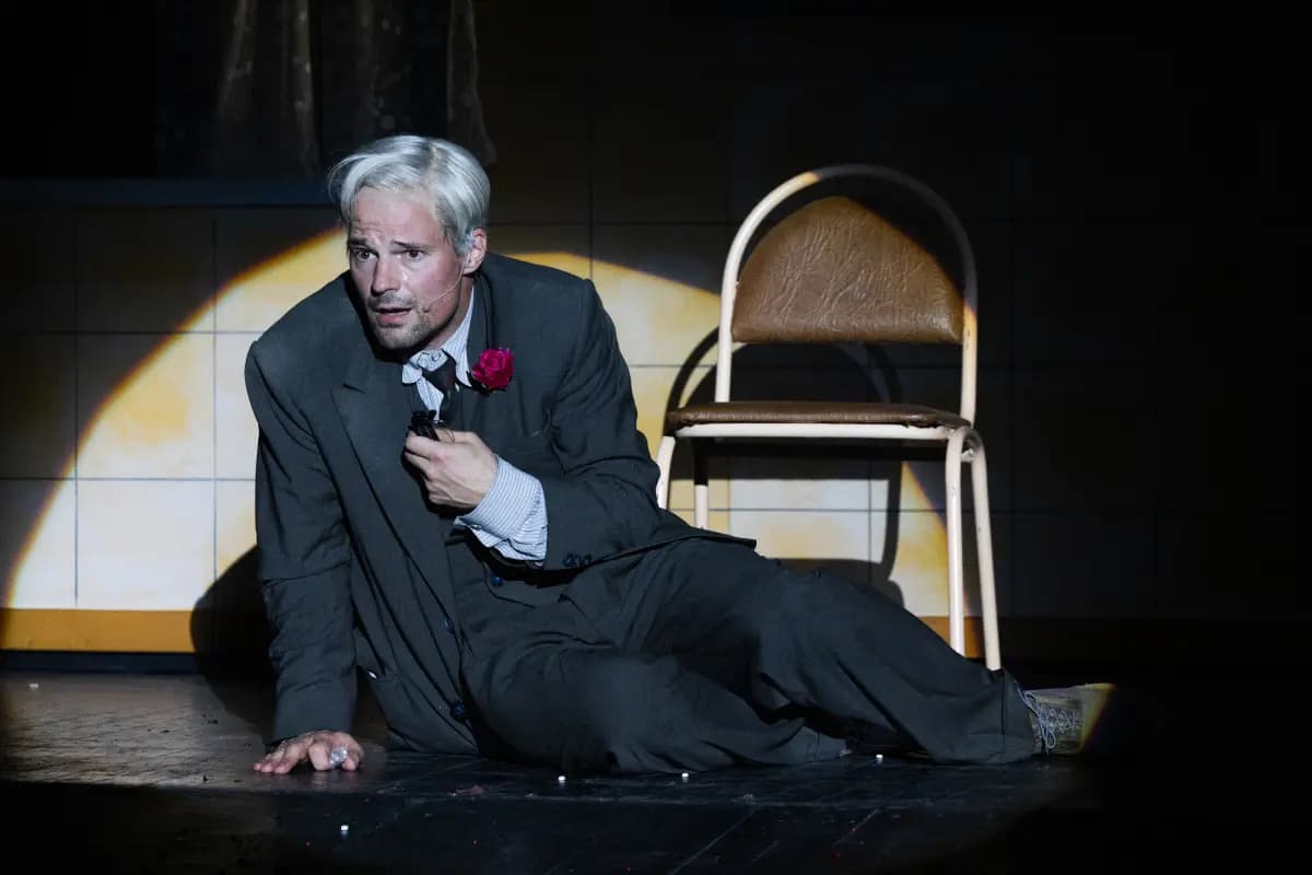 Чуковский (Театр им. Ермоловой)