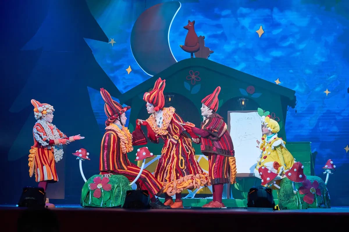 Переполох в курятнике (Театр Вахтангова)