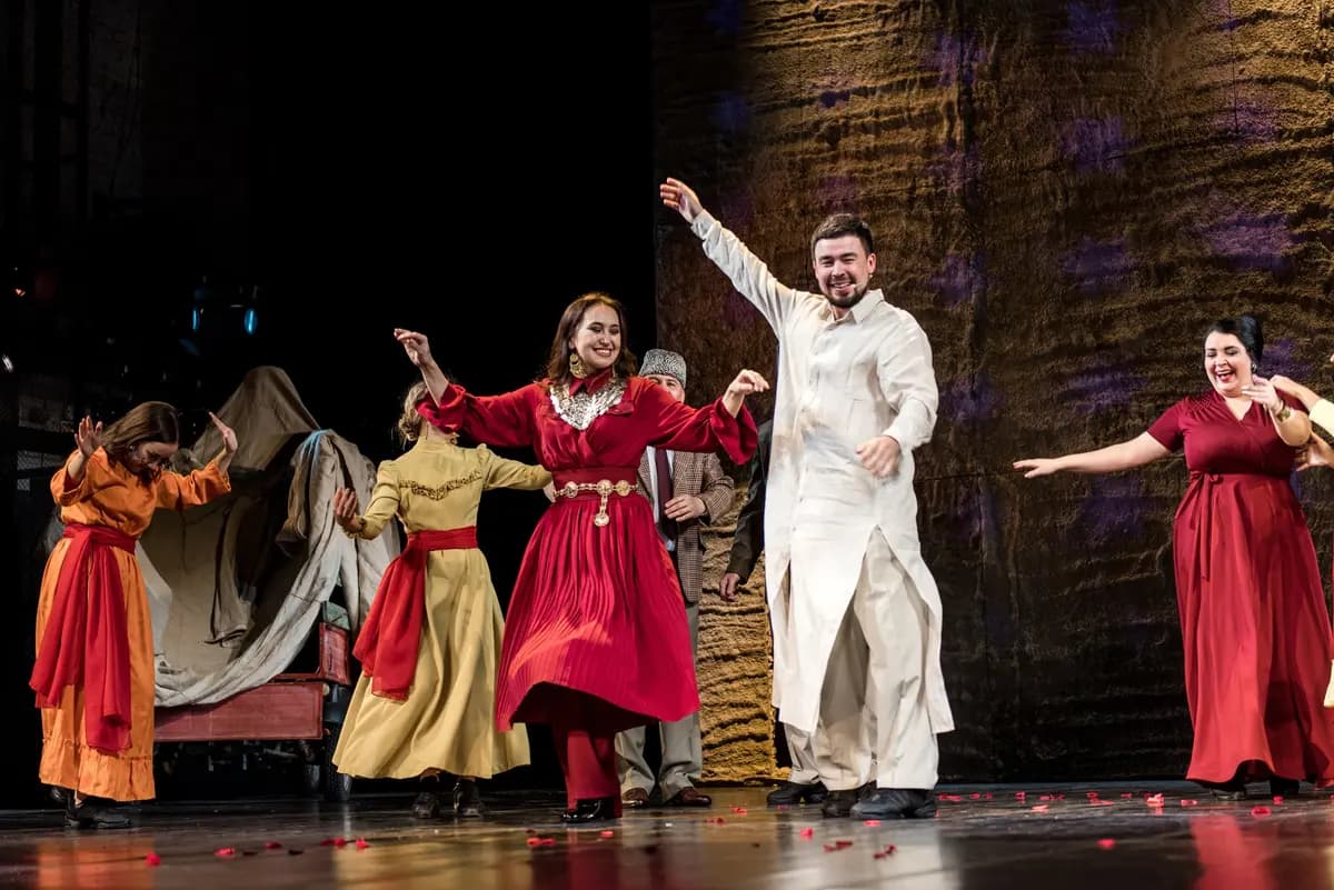 Җил артыннан / Бегущий за ветром (Театр драмы им. Гафури)