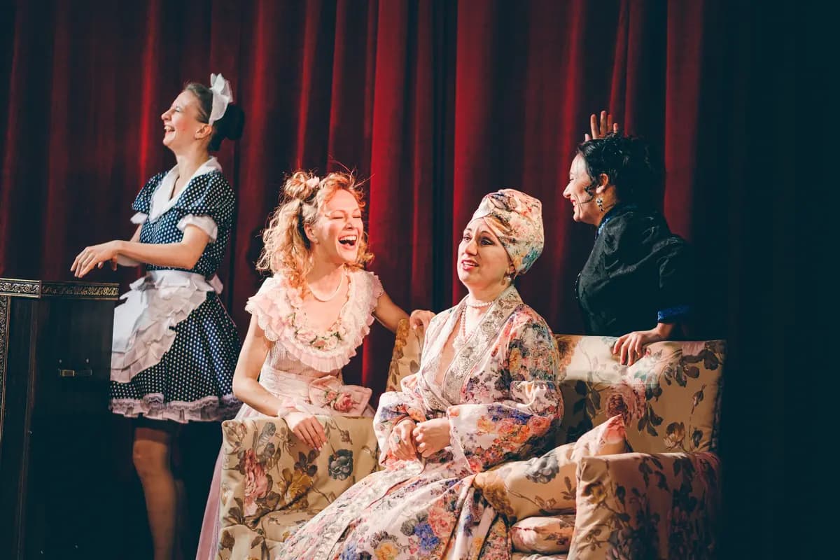 Праздничный сон — до обеда (Либерта)