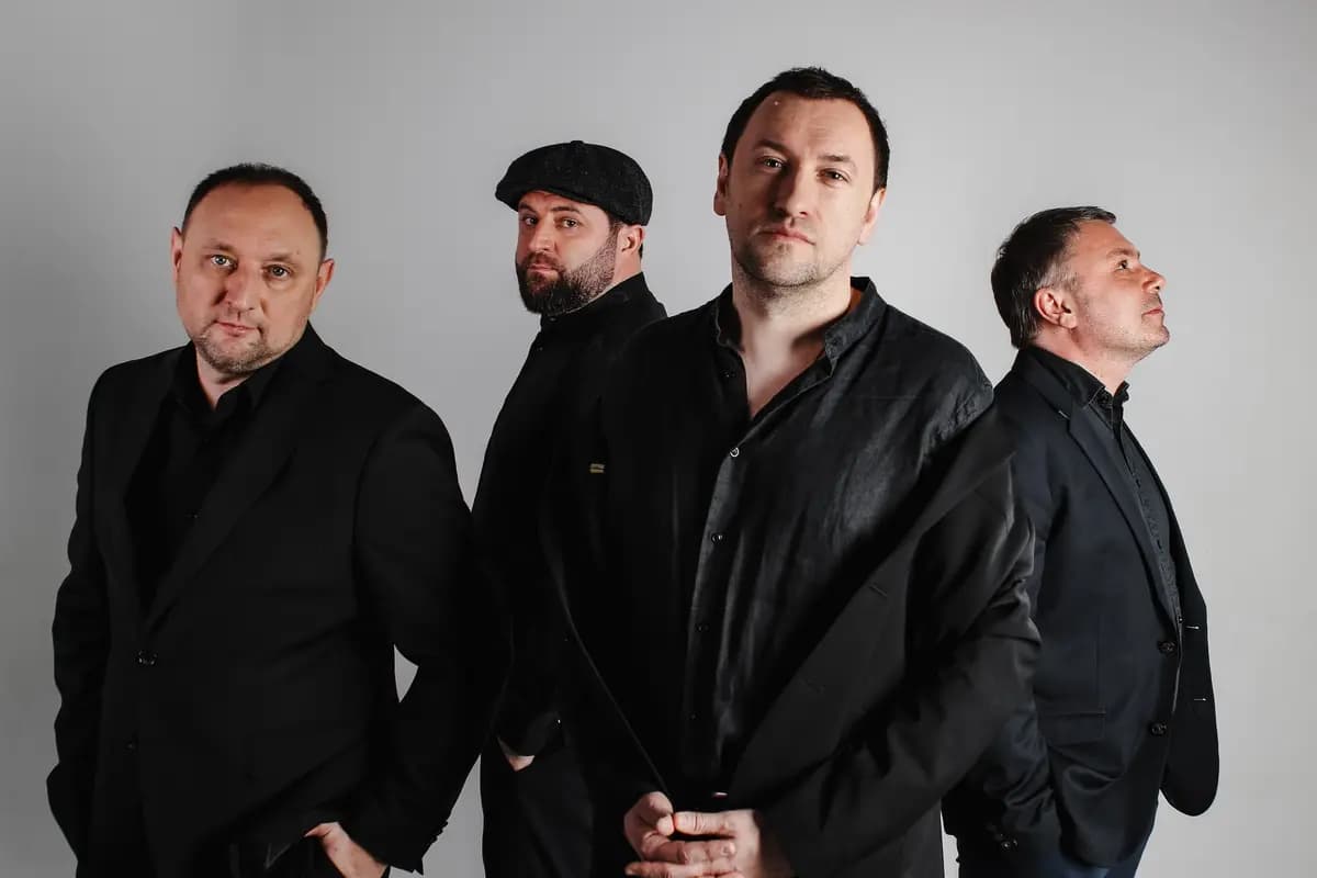 После 11 (Red Bar)