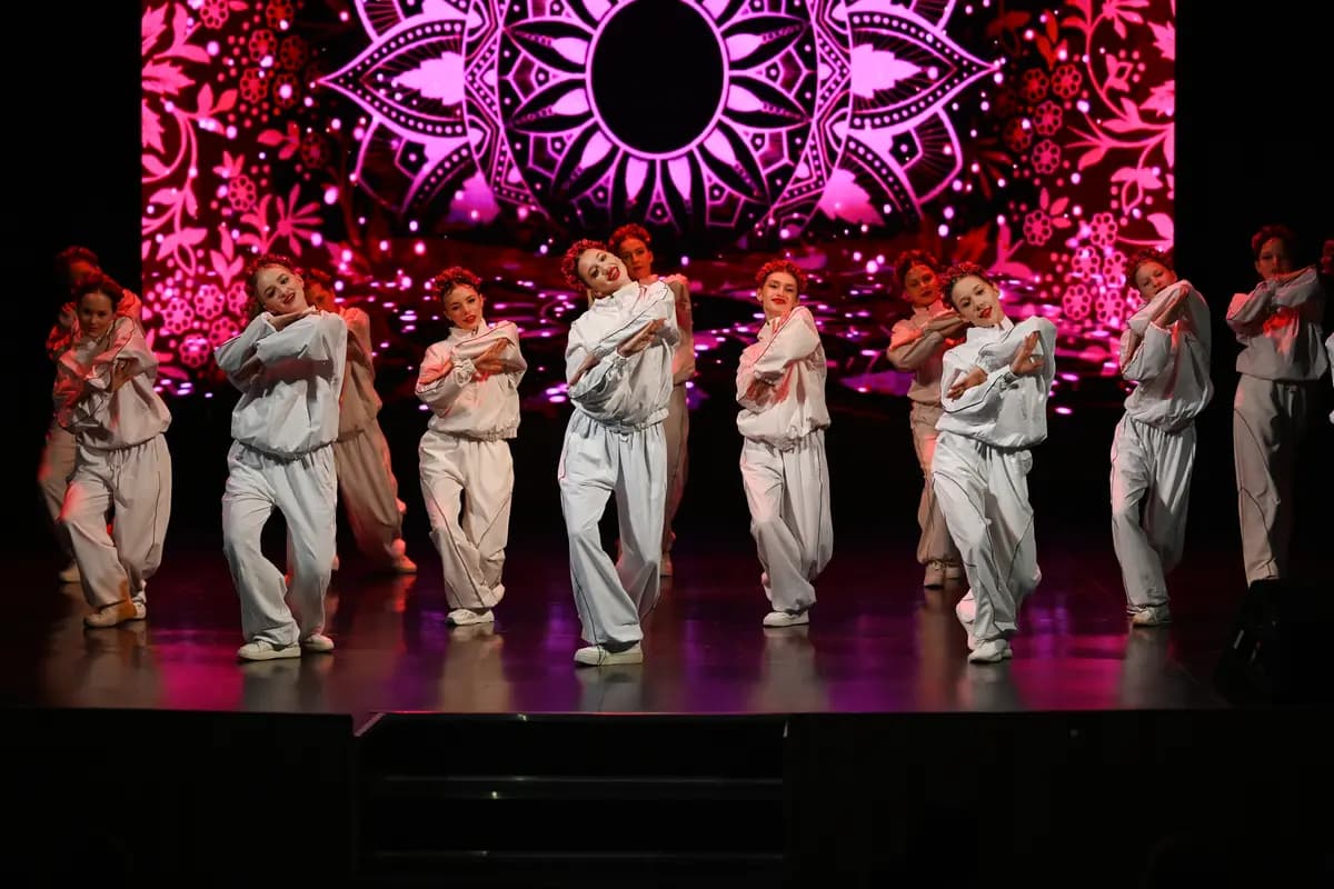 Большой паркет (Дворец культуры БМЗ)