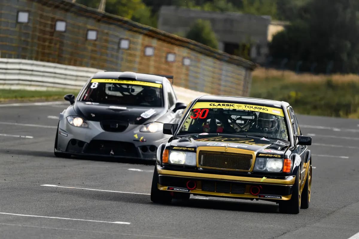 Серия «Классика». 4-й этап международной серии гонок на классических автомобилях (Moscow Raceway)