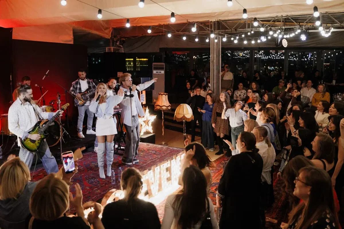 Караоке. Дискотека. Хиты 90-х и 2000-х (Крыша на Цветном)