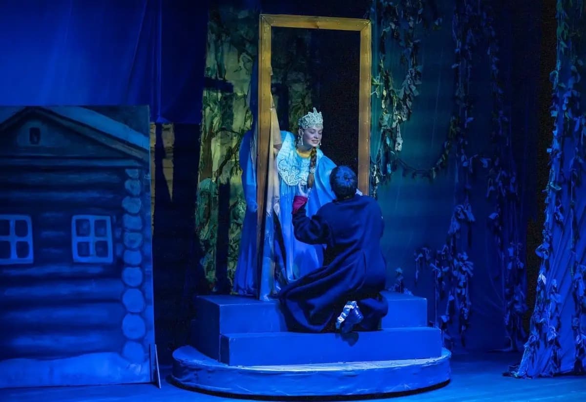 Поди туда — не знаю куда, принеси то — не знаю что (Историко-этнографический театр)