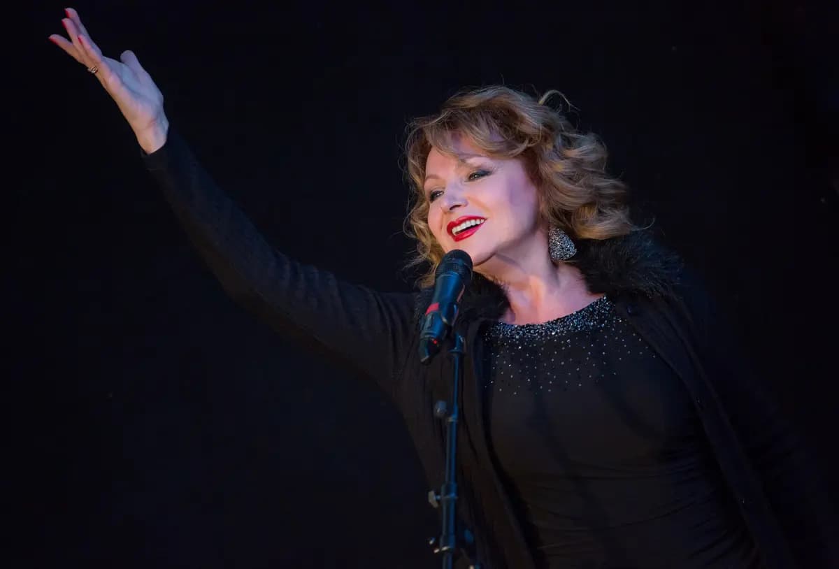 Елена Чарквиани (Театр Вахтангова)