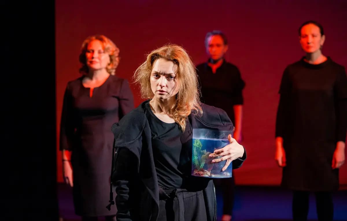 Я — кулак. Я Анна (Молодёжный театр РБ им. Мустая Карима)