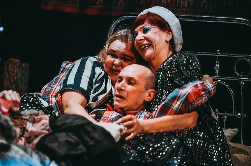 Дыроватый камень (Коляда-театр)