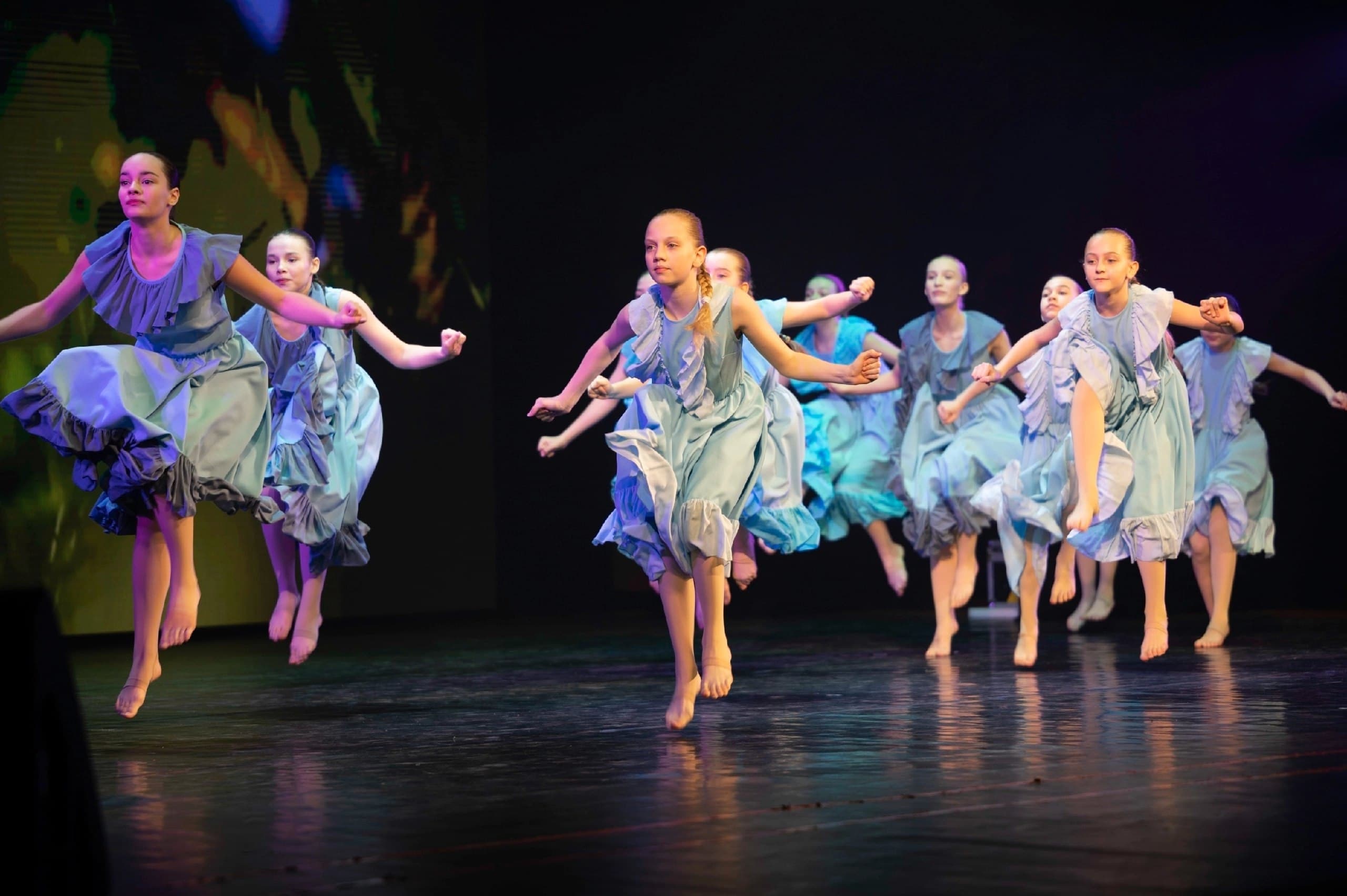 Отчётный концерт театра танца «Антре» (Городской дворец культуры)