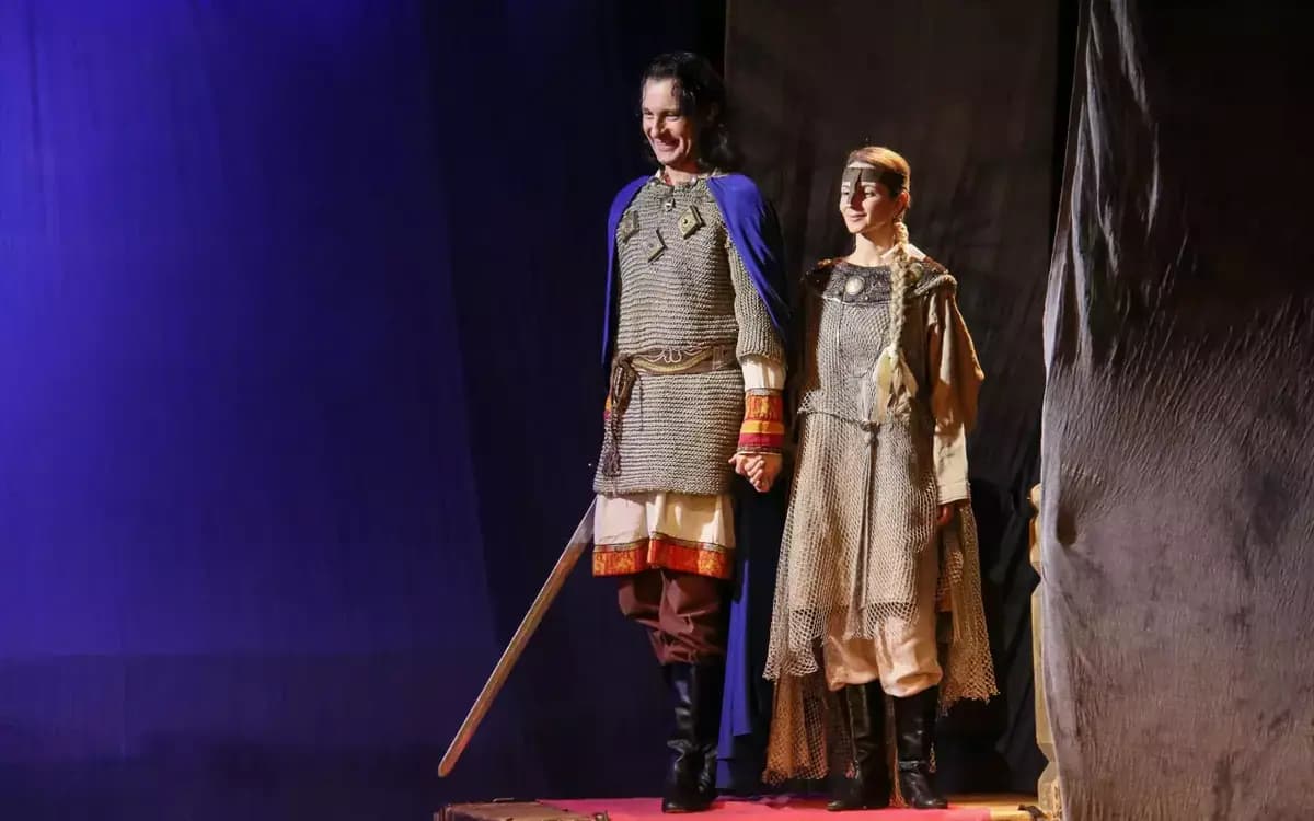 Финист — Ясный сокол (Историко-этнографический театр)