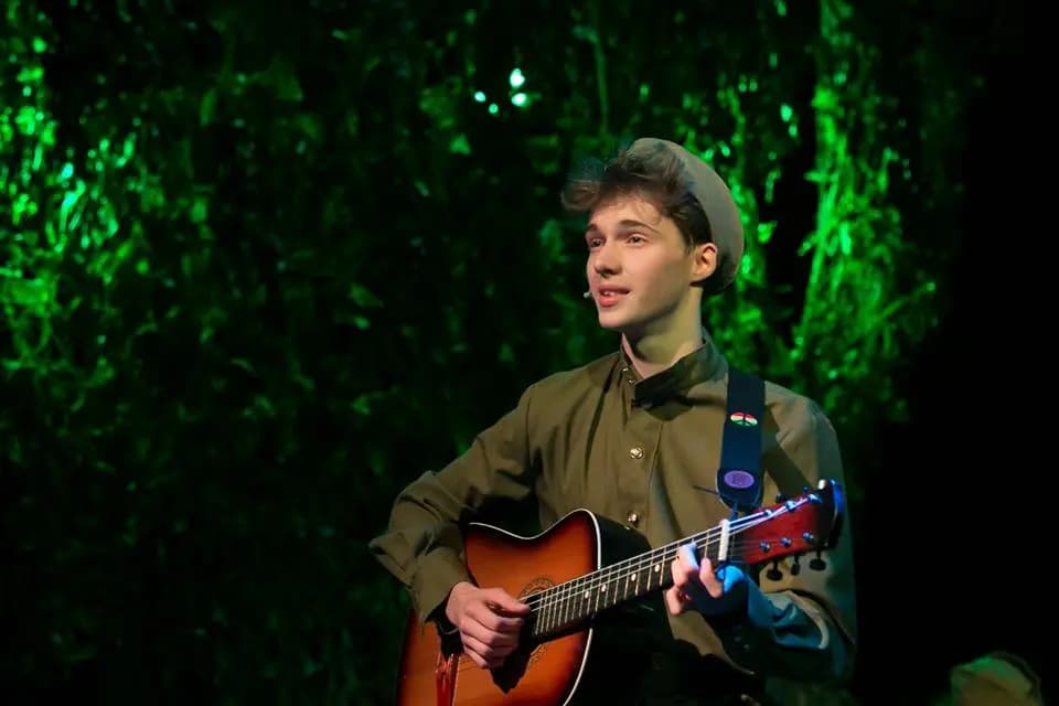 Наш 9 «Б» (Театр на Малой Ордынке)