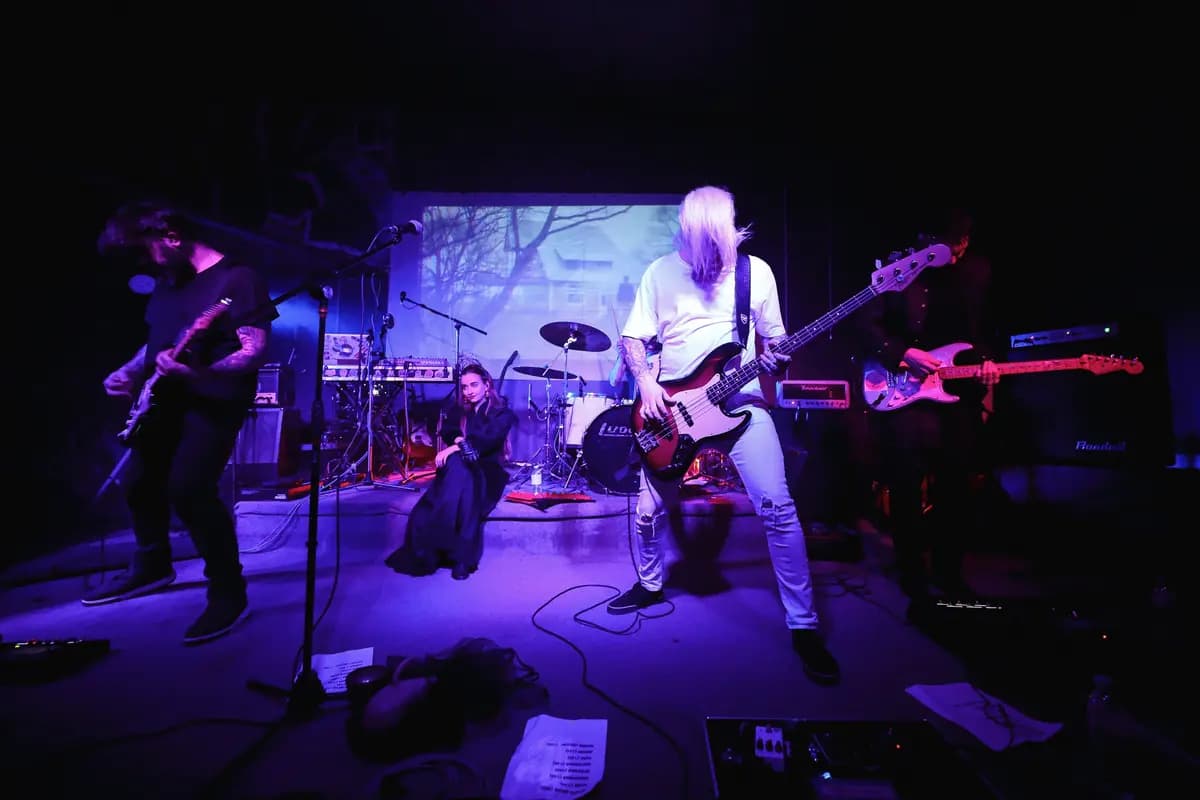 Скрежет металла (Pravda)