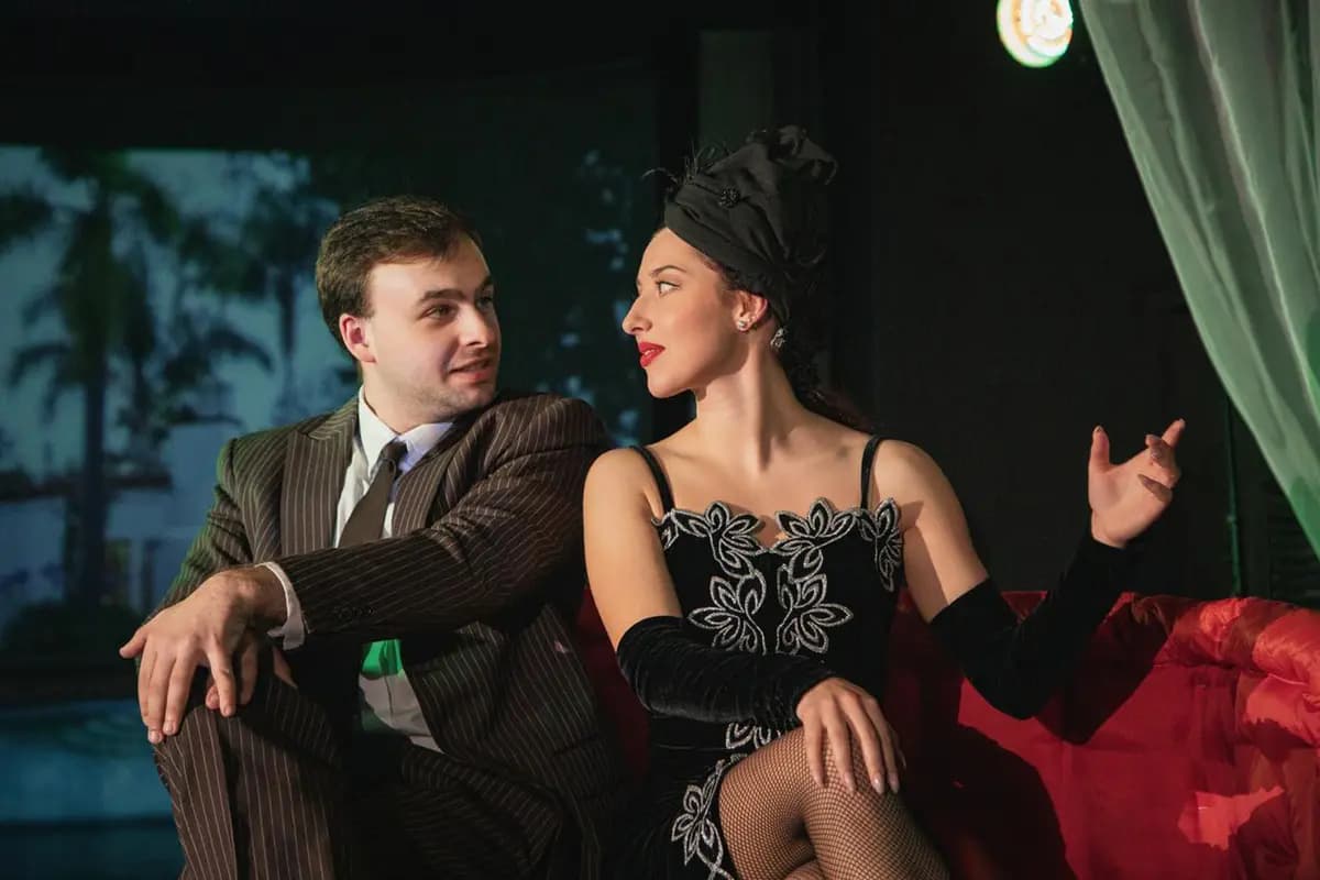 Интервью (Драматический театр им. Грибоедова)