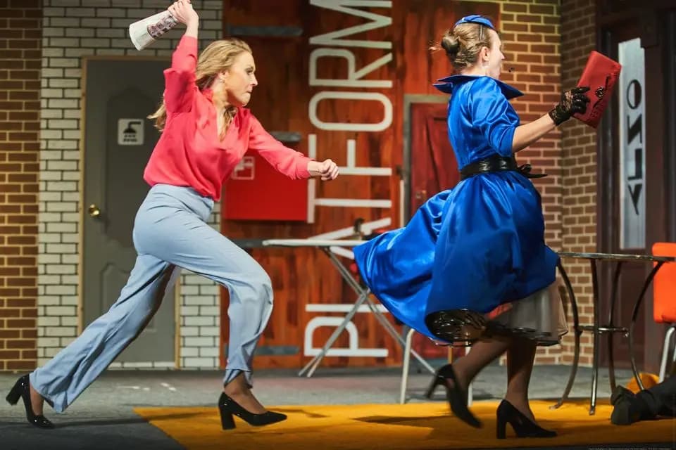 Луна над Буффало (На левом берегу)