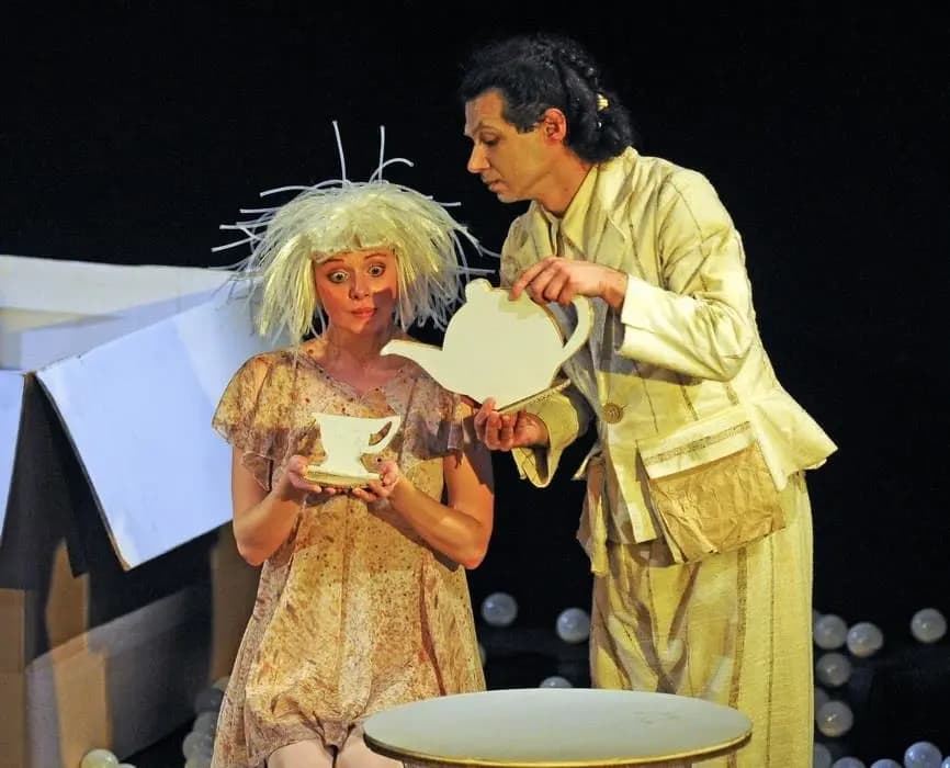 Картонный человечек и Мотылёк (Театр Терезы Дуровой)