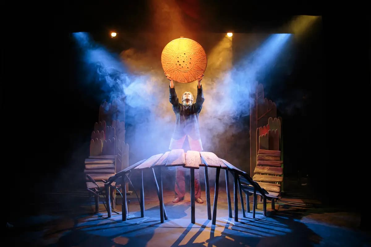 Краденое солнце (Бродячая собачка. Новая сцена)