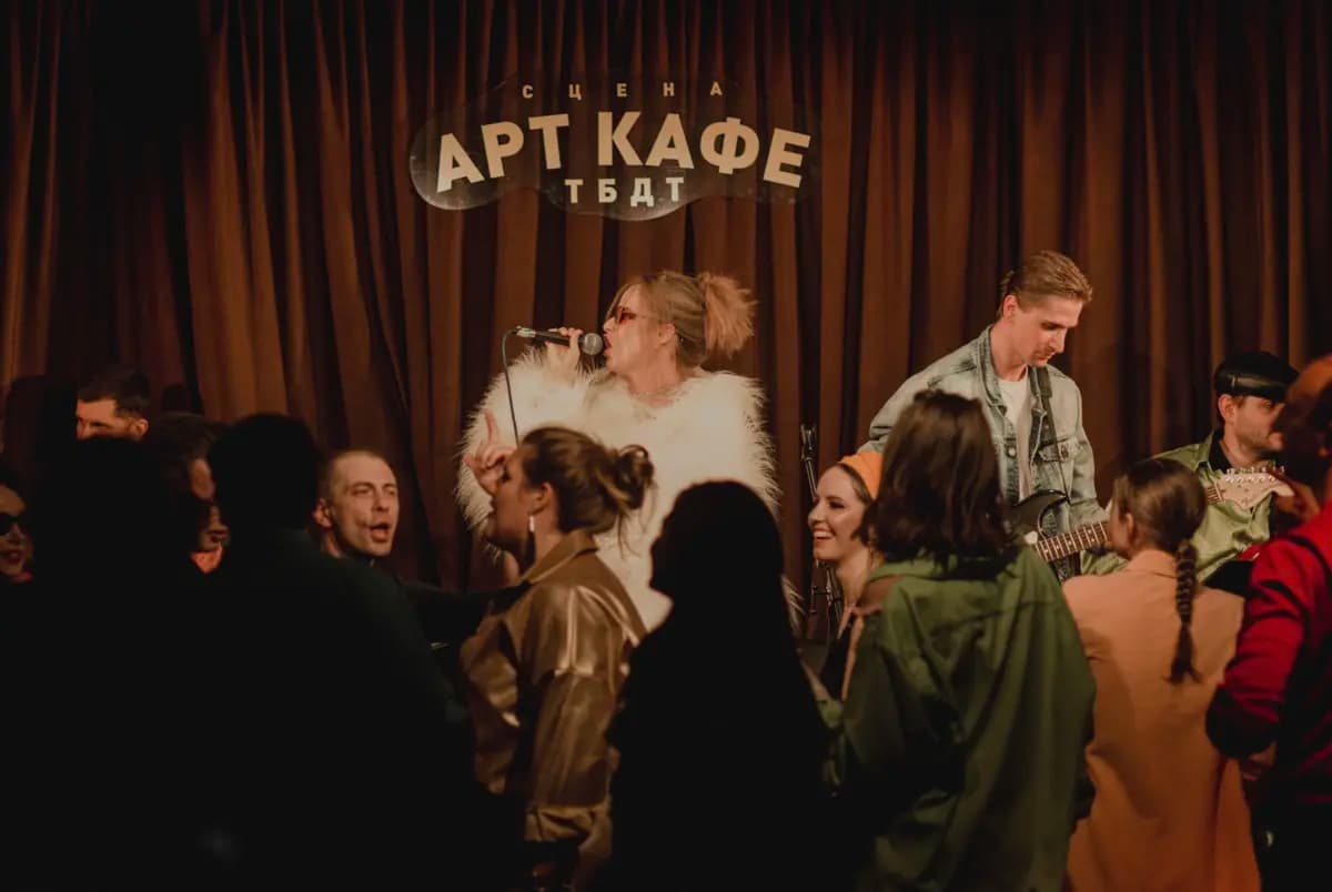 Оттепель (Драматический театр)