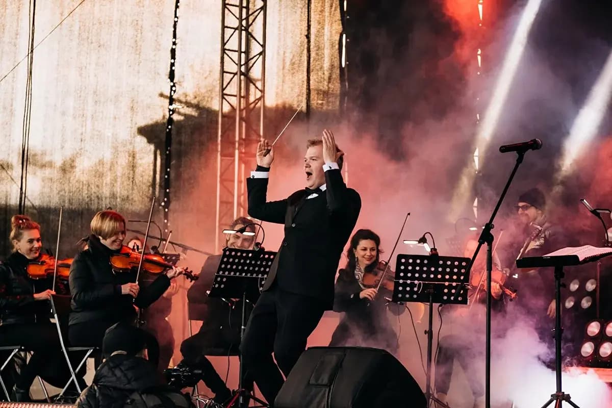 Рок-хиты на крыше с симфоническим оркестром. Olympic Orchestra (Roof Place)