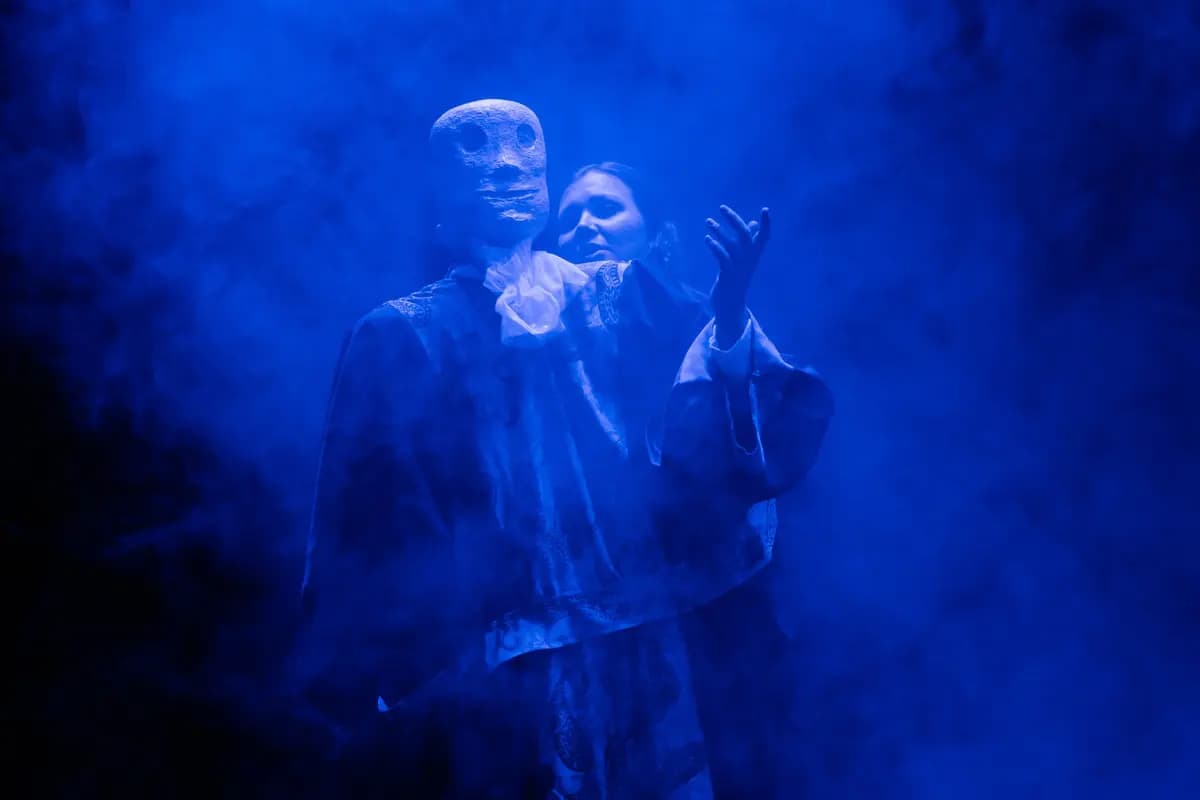 Утка, смерть и тюльпан (За нарисованным очагом)