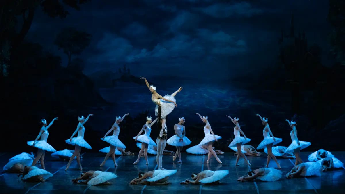 Лебединое озеро (Театр оперы и балета)