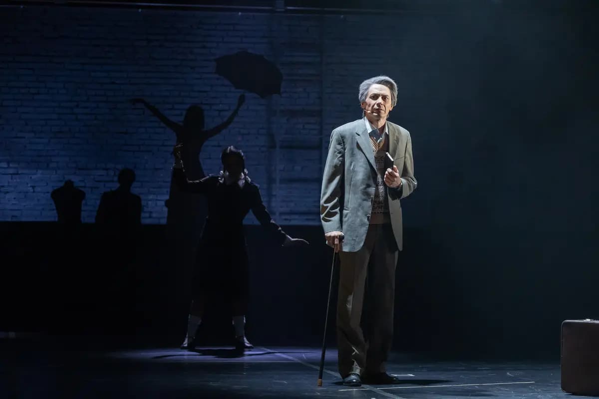 Пеший Махмут (Театр им. Камала. Новое здание)