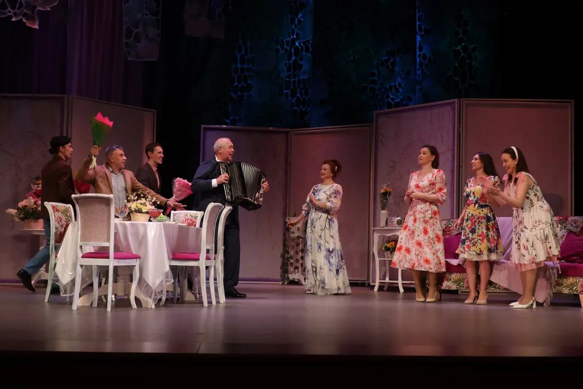 Яшьлегең ишек шакыса / Всё только начинается (Театр им. Камала. Новое здание)