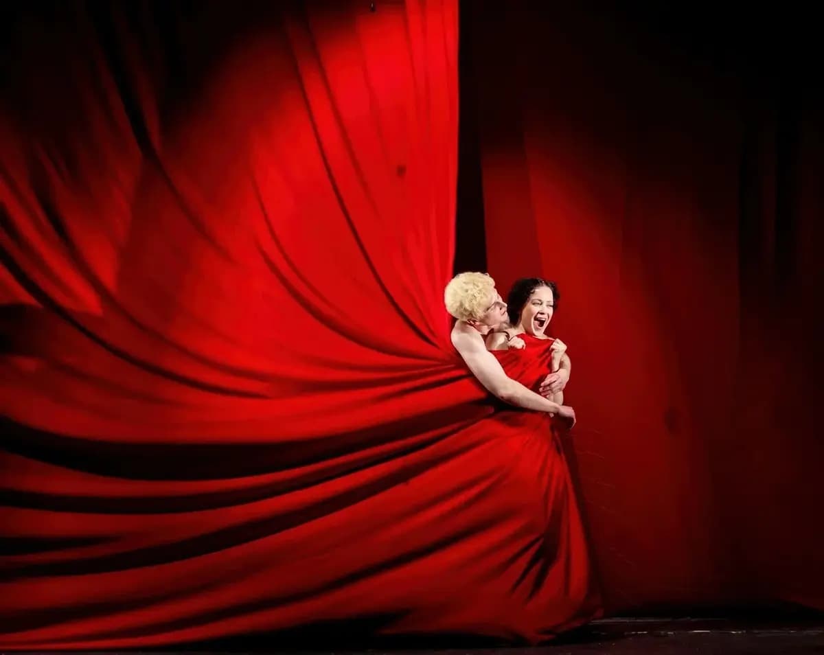 Женщины Сергея Есенина, или Любовь хулигана (Драматический театр им. Кирова)