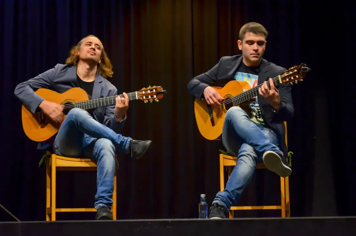 Дуэт Аранхуэс. Гитарная феерия (Theatrum (Верхняя Пышма))