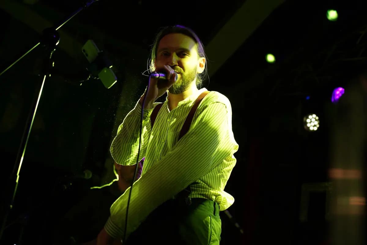 Главная роль (Руки Вверх! Бар Московский)