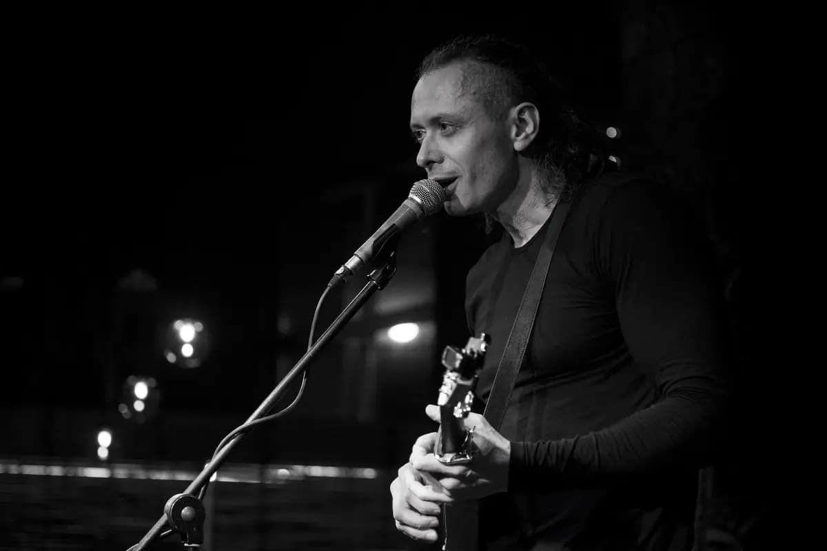 Михаил Елизаров (Ласточка)