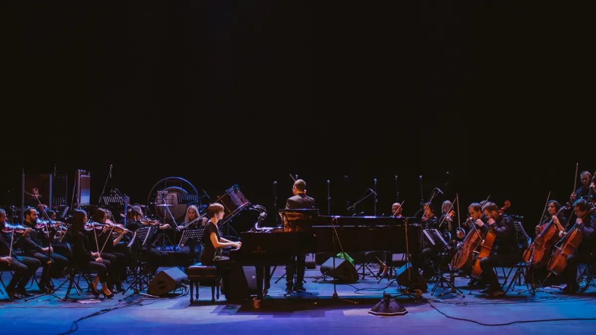 Саундтреки Эйнауди. Двойной концерт при свечах. Оркестр CAGMO (Институт искусств им. Хворостовского)