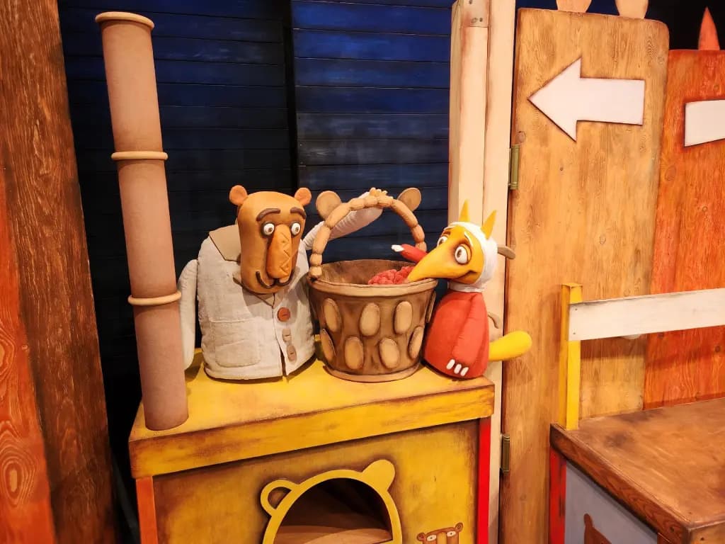 Ушки на макушке (Театр кукол)