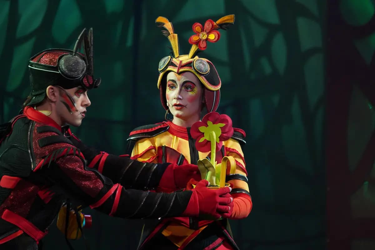 Путешествие муравьишки, или От рассвета до заката (Зазеркалье)