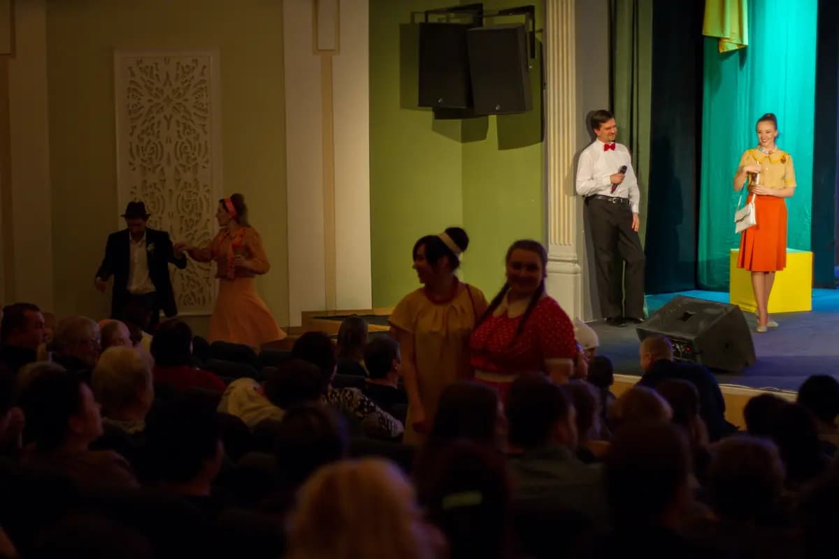 Песни о любви. Весна (Тамбовский молодёжный театр)