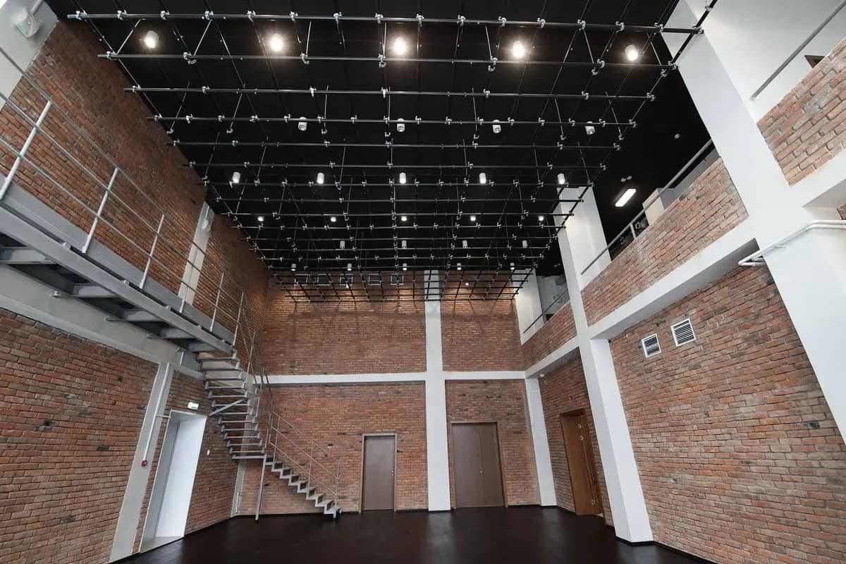 Зрительский клуб. Экскурсия по театру (Театр юного зрителя «Nебольшой театр»)