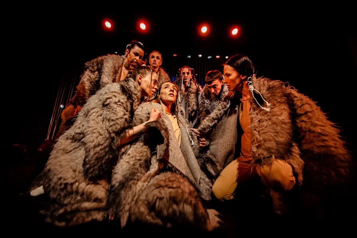 Остров голубых дельфинов (Тамбовский молодёжный театр)