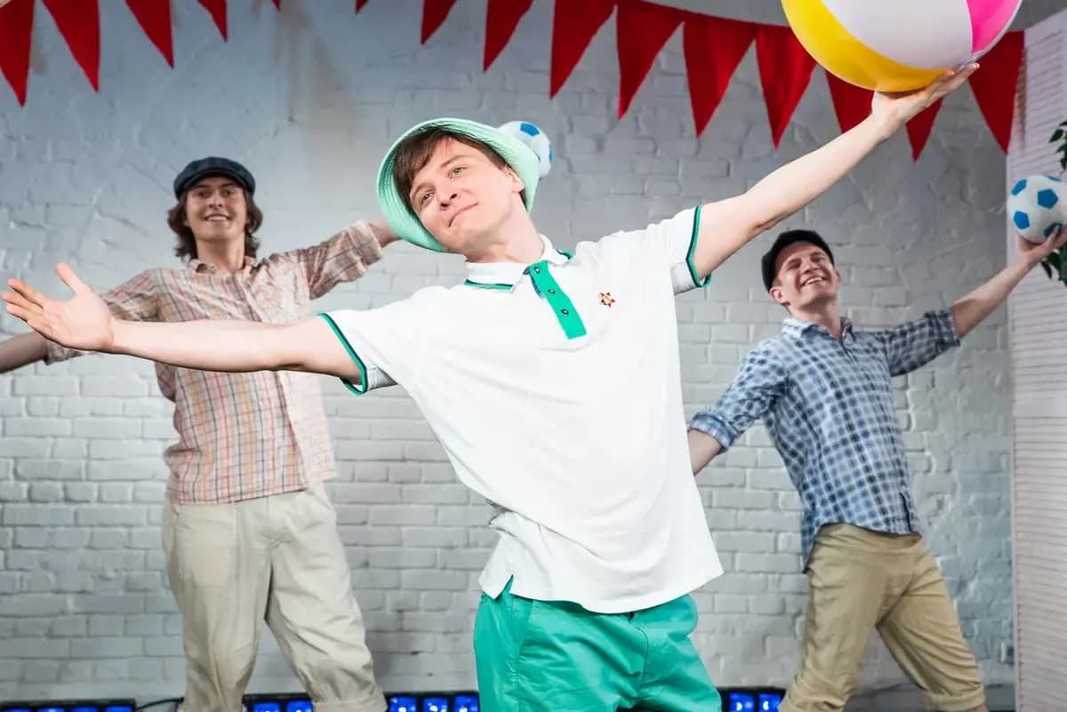 Моё счастливое детство (МОСТ. Новая сцена)