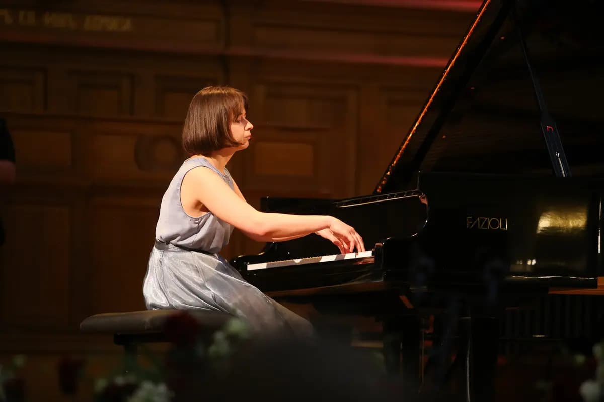 Кубанский симфонический оркестр. Дирижёр Анатолий Оселков (Муниципальный концертный зал)