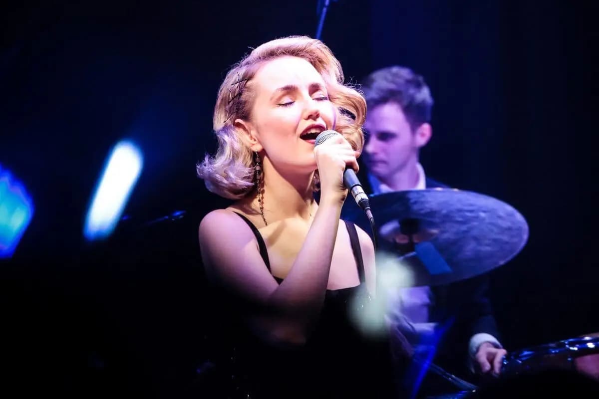 Ленинградский патефон (Джаз-клуб Игоря Бутмана)