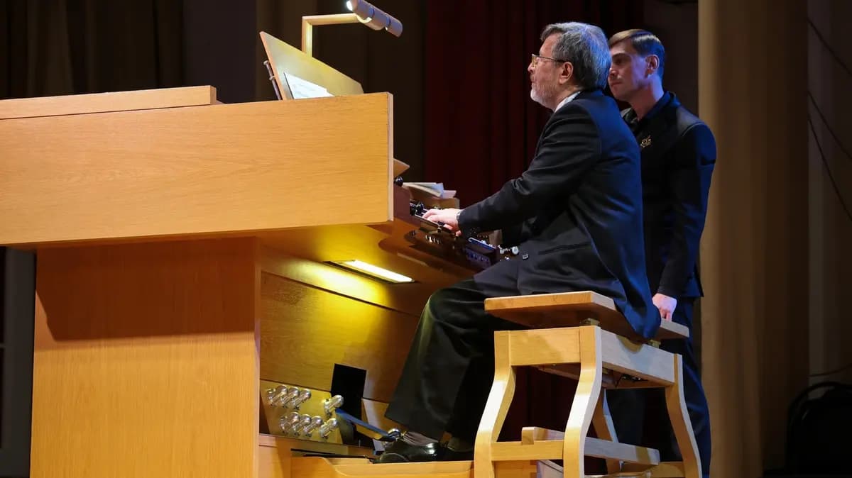 Диалоги с вечностью (Главный проспект)