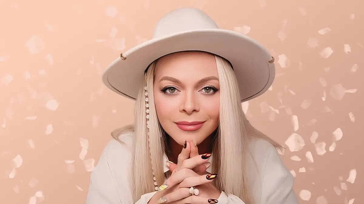 Лариса Долина (Тепловозостроитель)