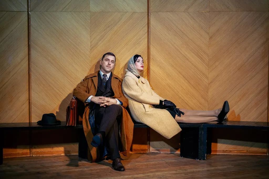 Девять (Театр Гоголя)