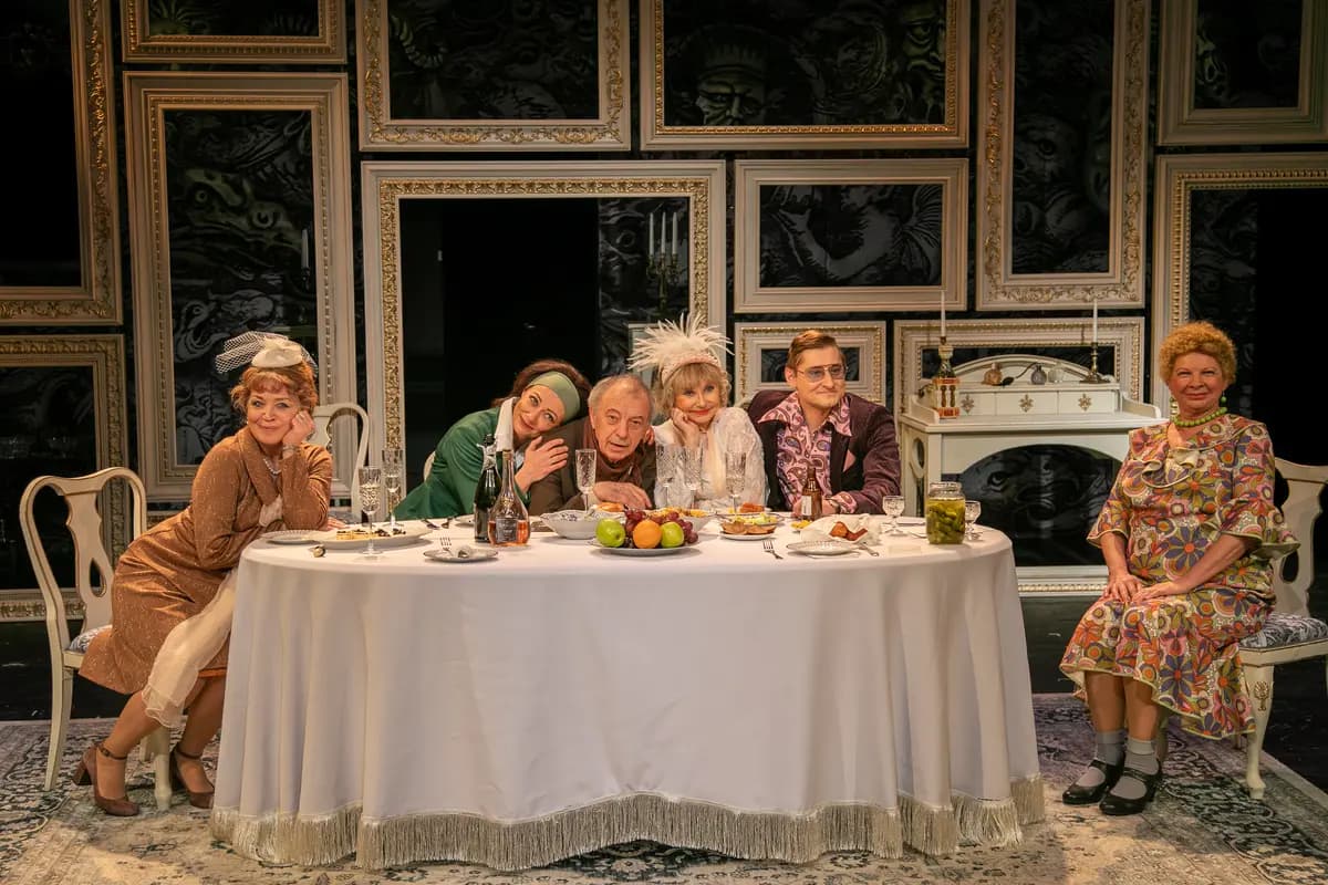 Ретро (Театр им. Ленсовета)