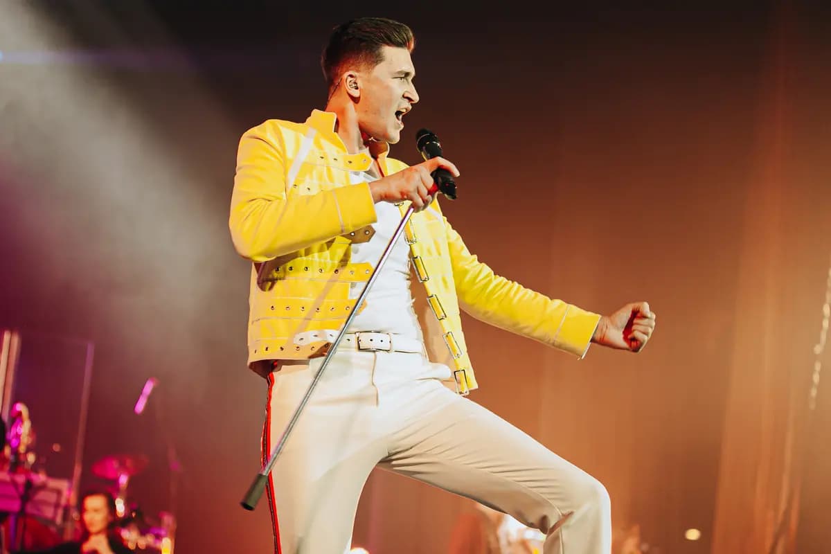 Radio Queen. Шоу «Богемская рапсодия» (Дворец культуры «Нефтяник»)