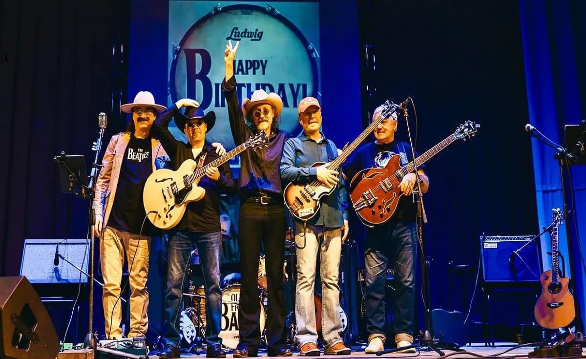 Бесконечный космос рока (ДК «Железнодорожник»)