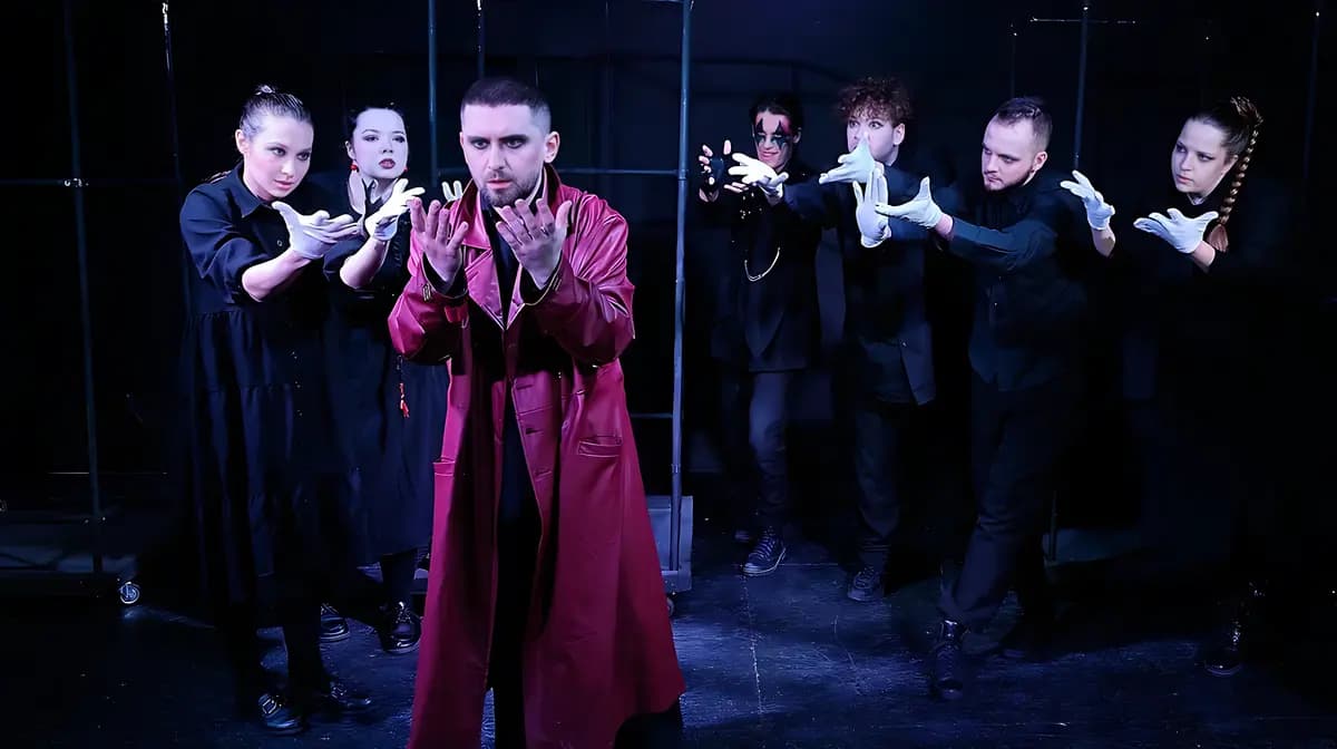 Достоевский. Исповедь в трёх частях (Молодёжный театр «Драма»)