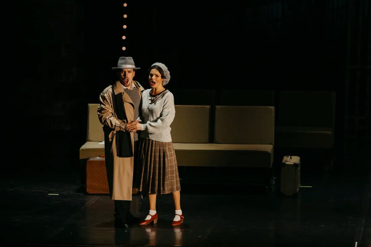 Манон (Эрмитажный театр)