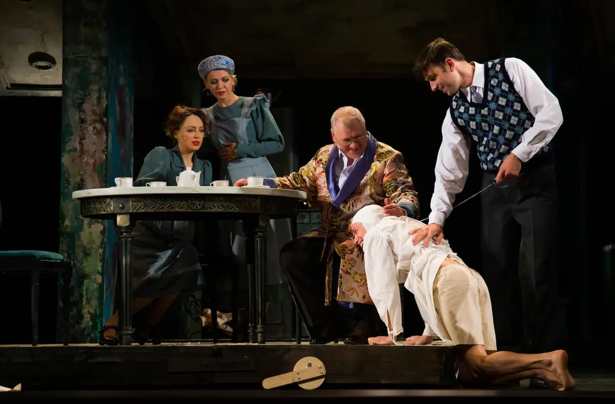 Собачье сердце (Театр драмы им. М. Горького)