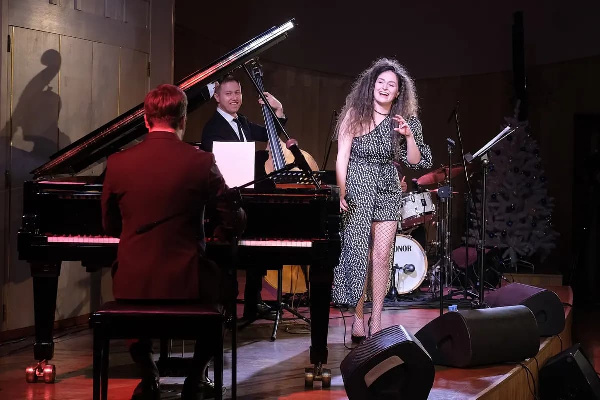 Джаз-трибьют Эми Уайнхаус. Концерт при свечах и звёздах (Планетарий)