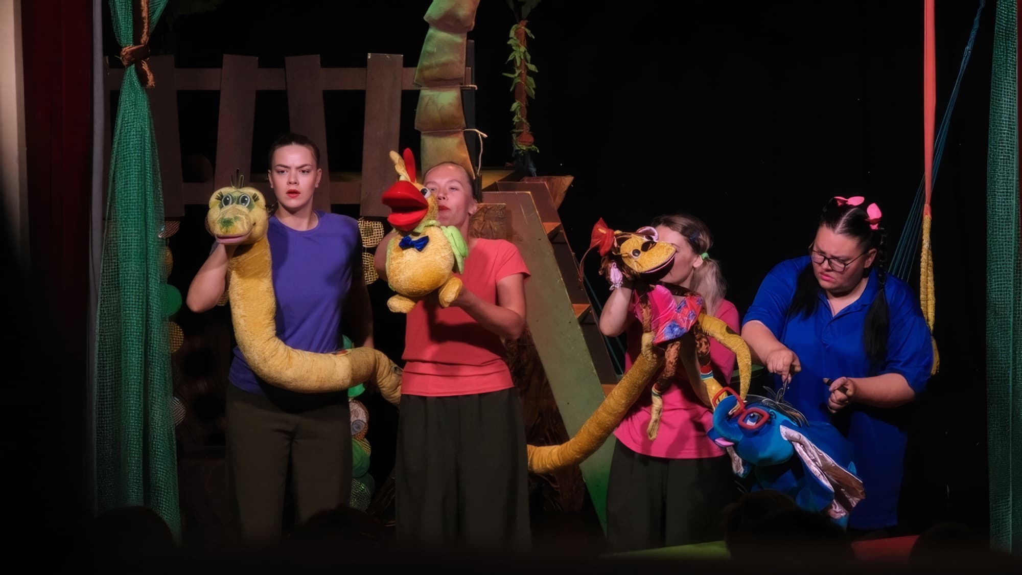 38 попугаев (Театр музыкальной комедии)